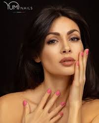Pose de vernis simple O.P.I & Yumi