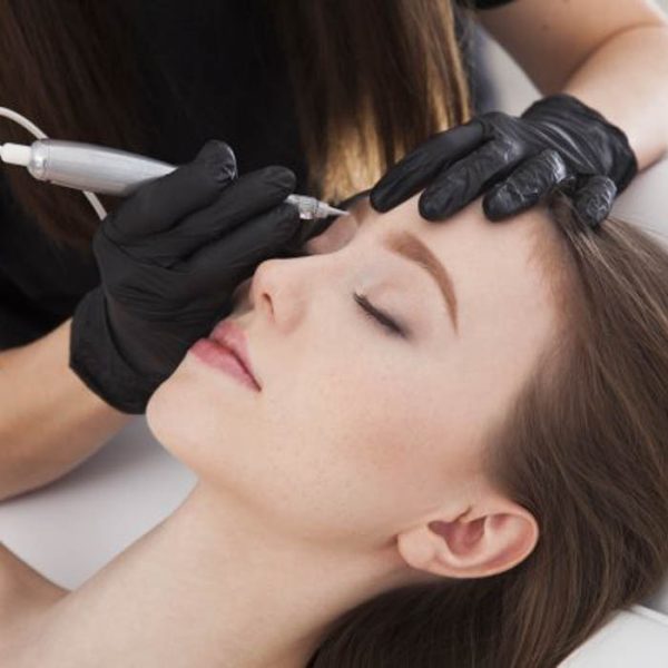 Maquillage semi-permanent