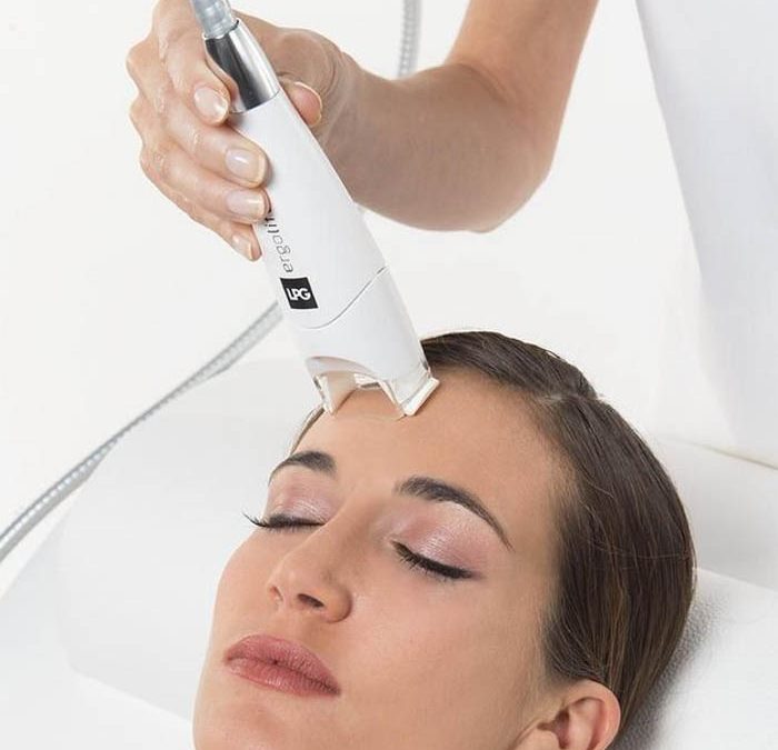 Peau déshydratée après l’été : quel soin visage choisir à Lyon pour retrouver de l’éclat ?